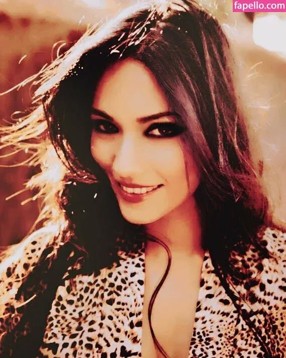 Zoya Rathore Onlyfans Photo Gallery 