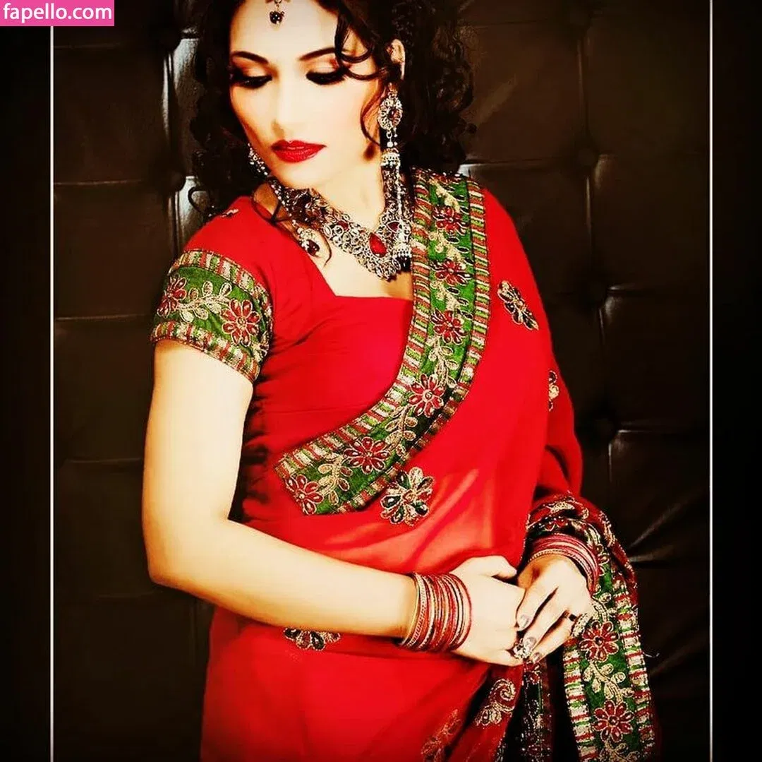 Zoya Rathore Onlyfans Photo Gallery 