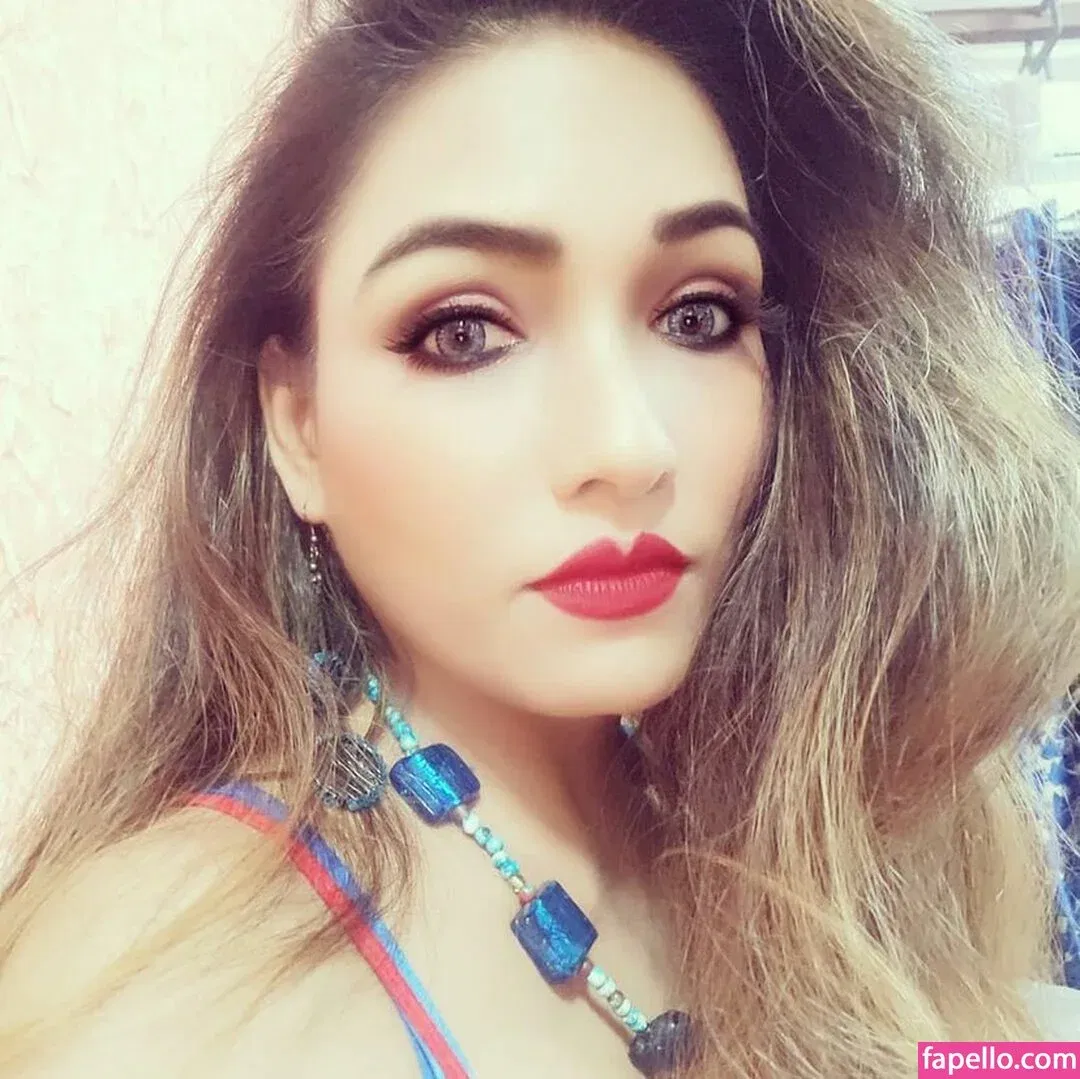 Zoya Rathore Onlyfans Photo Gallery 