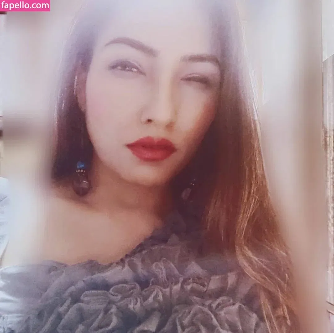 Zoya Rathore Onlyfans Photo Gallery 