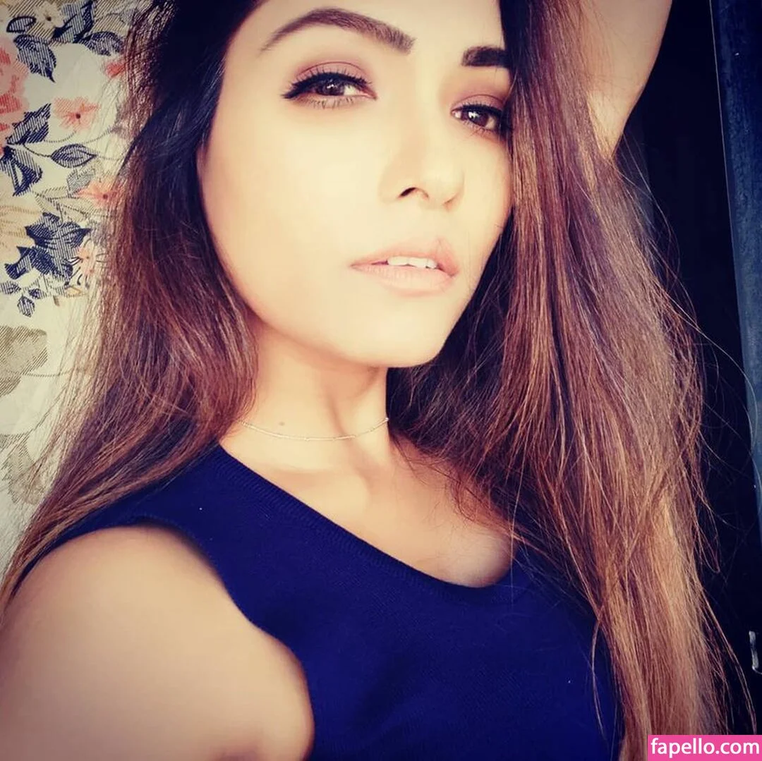 Zoya Rathore Onlyfans Photo Gallery 