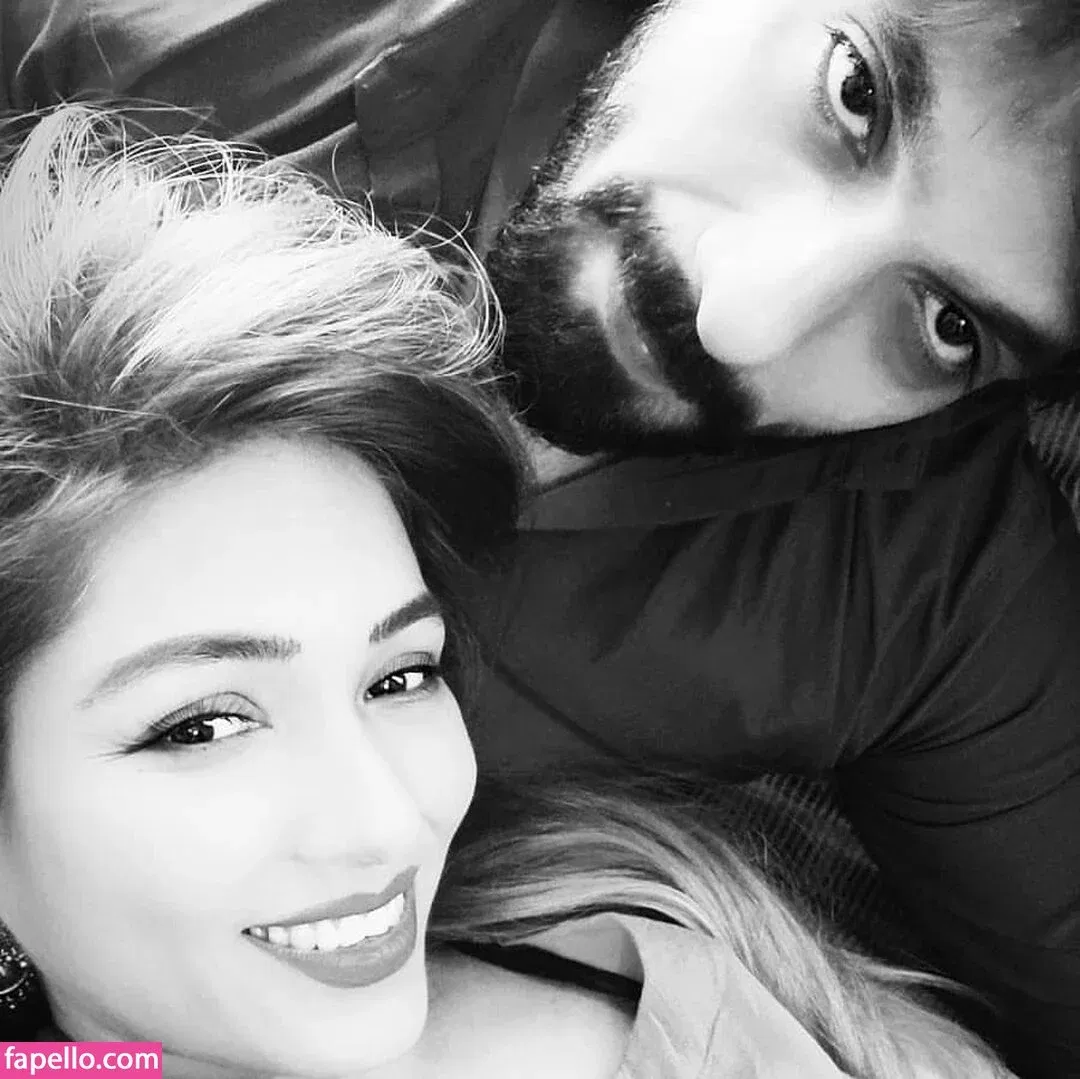 Zoya Rathore Onlyfans Photo Gallery 