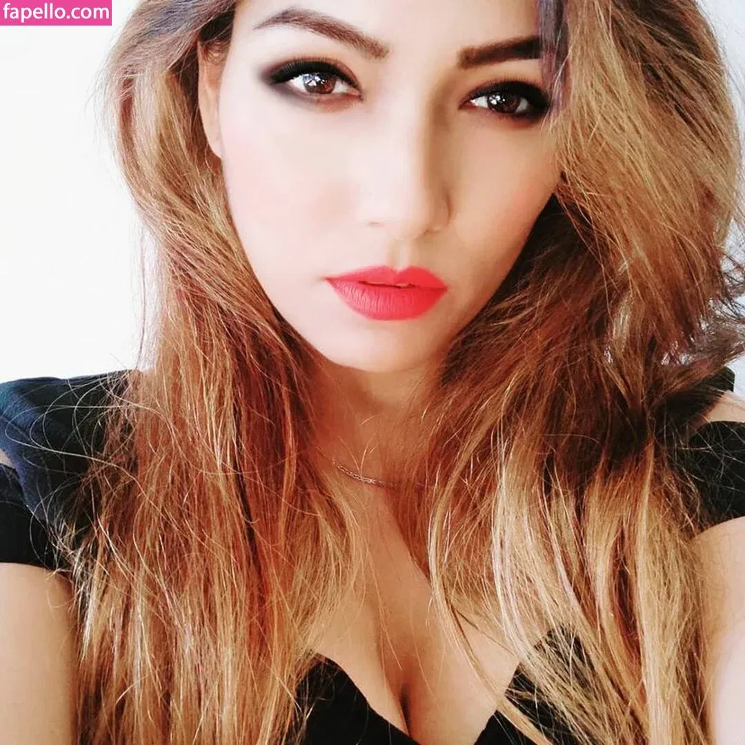 Zoya Rathore Onlyfans Photo Gallery 