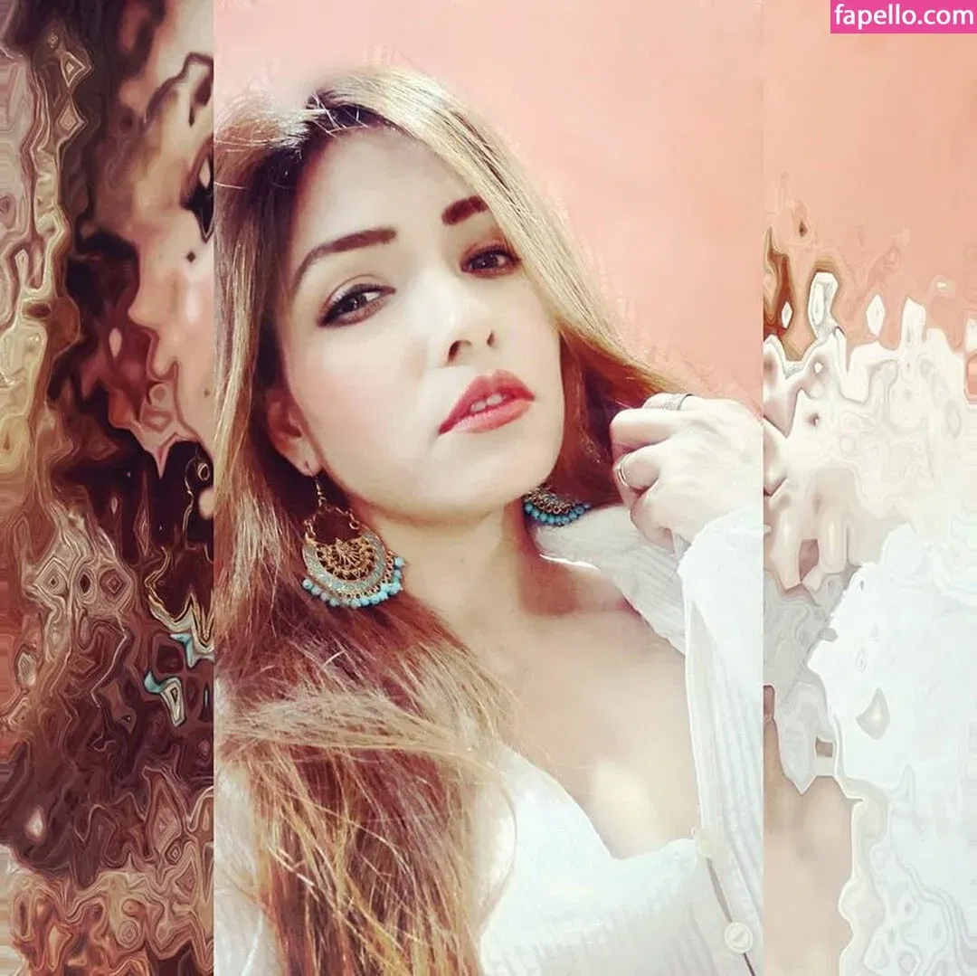 Zoya Rathore Onlyfans Photo Gallery 