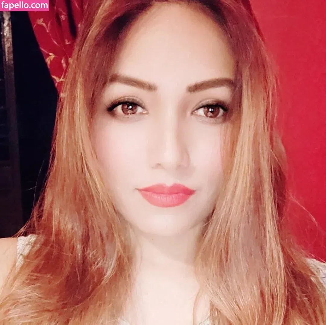 Zoya Rathore Onlyfans Photo Gallery 