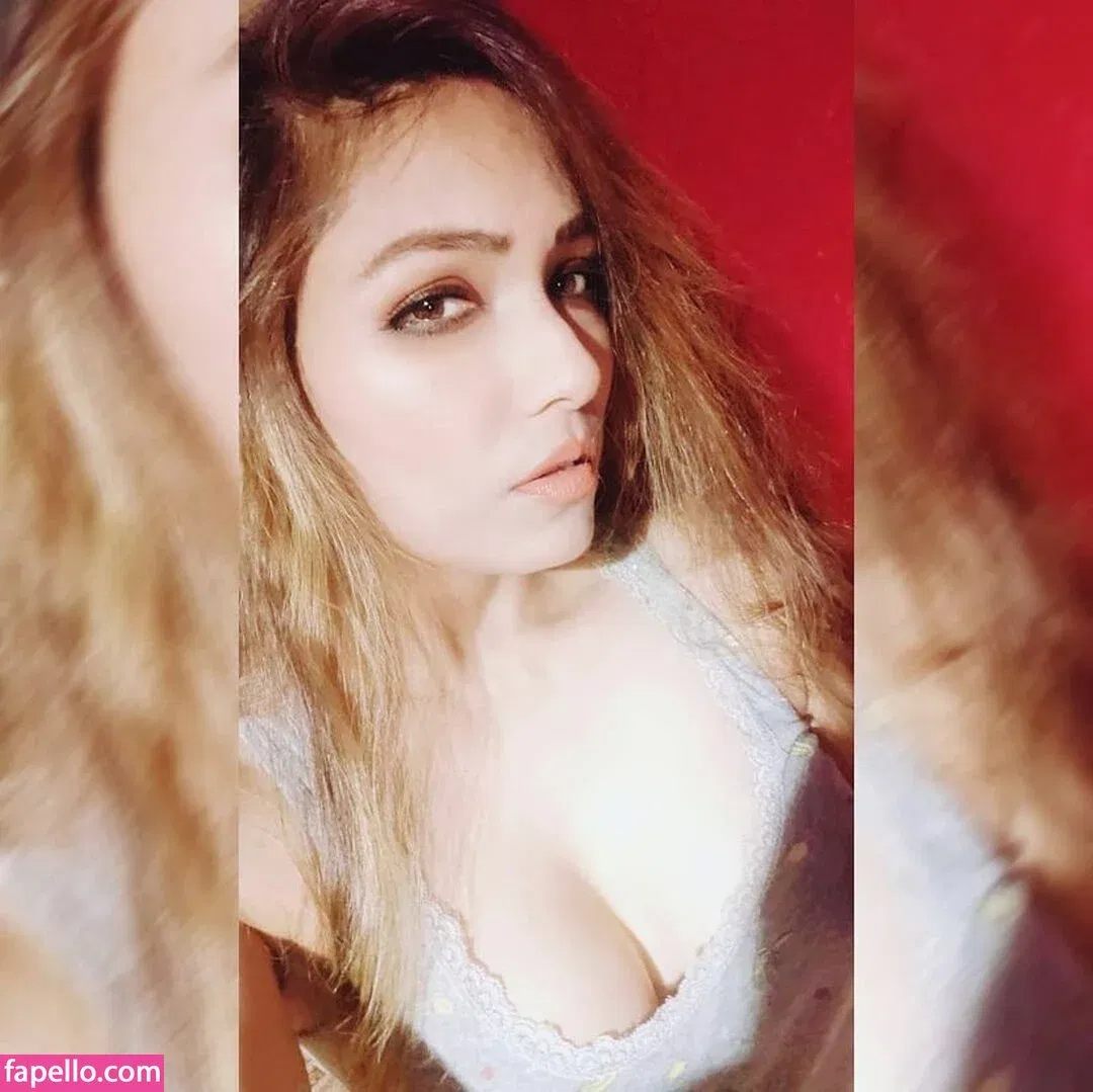 Zoya Rathore Onlyfans Photo Gallery 