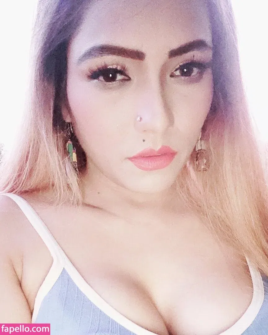 Zoya Rathore Onlyfans Photo Gallery 