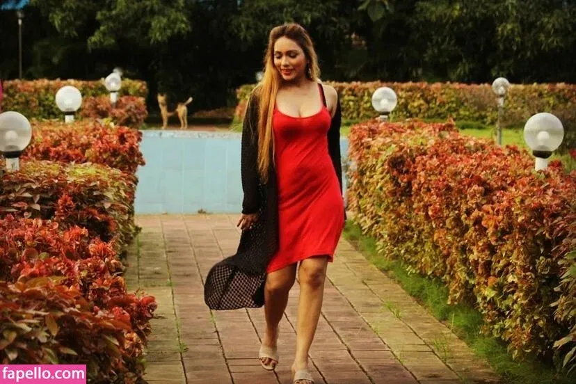 Zoya Rathore Onlyfans Photo Gallery 