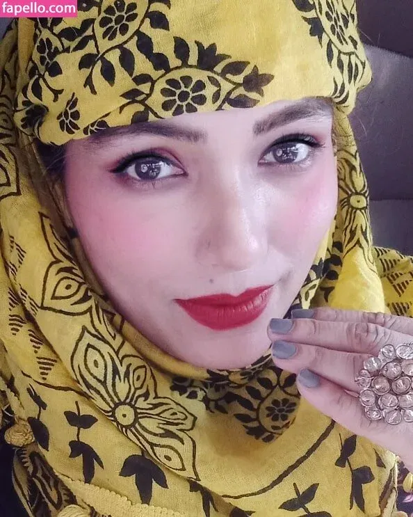 Zoya Rathore Onlyfans Photo Gallery 