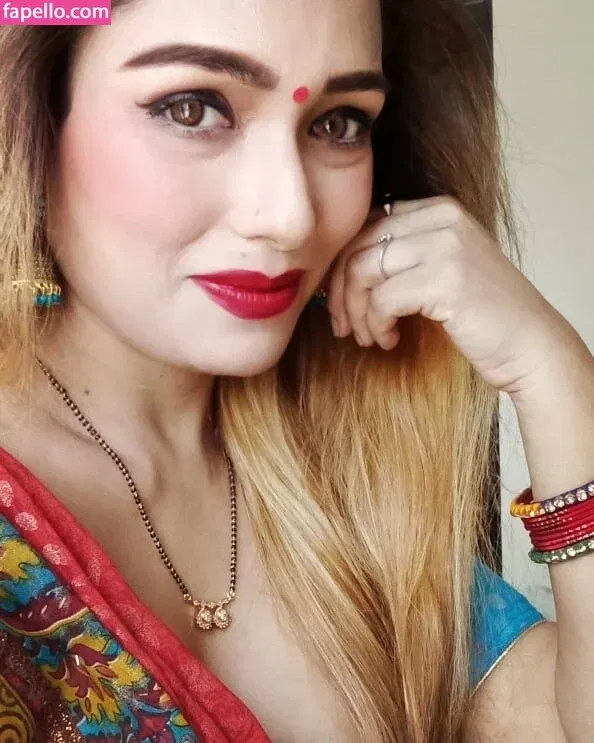 Zoya Rathore Onlyfans Photo Gallery 