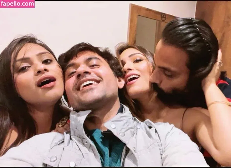 Zoya Rathore Onlyfans Photo Gallery 