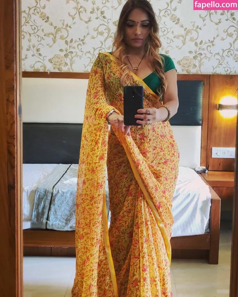 Zoya Rathore Onlyfans Photo Gallery 