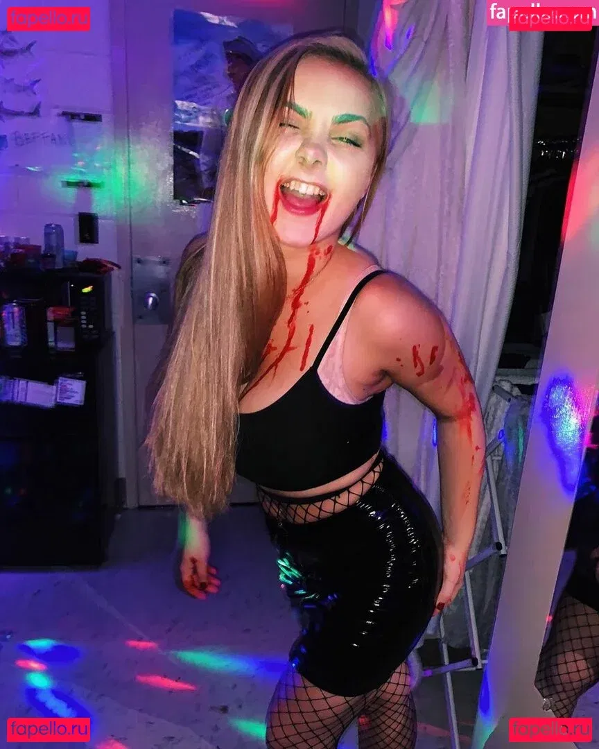 Marina Brooks Onlyfans Photo Gallery 