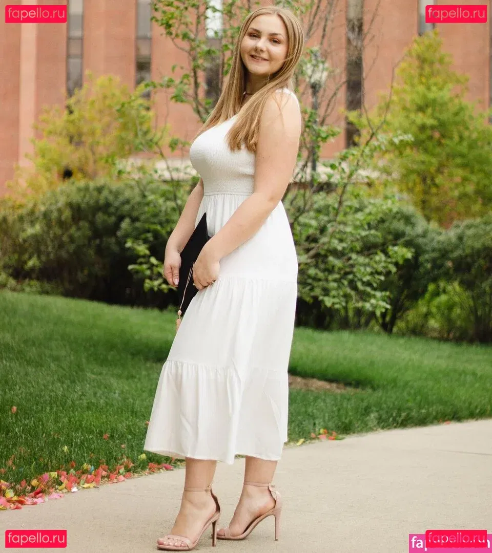 Marina Brooks Onlyfans Photo Gallery 