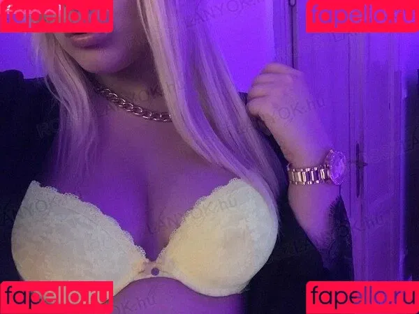 eveliinngy Onlyfans Photo Gallery 