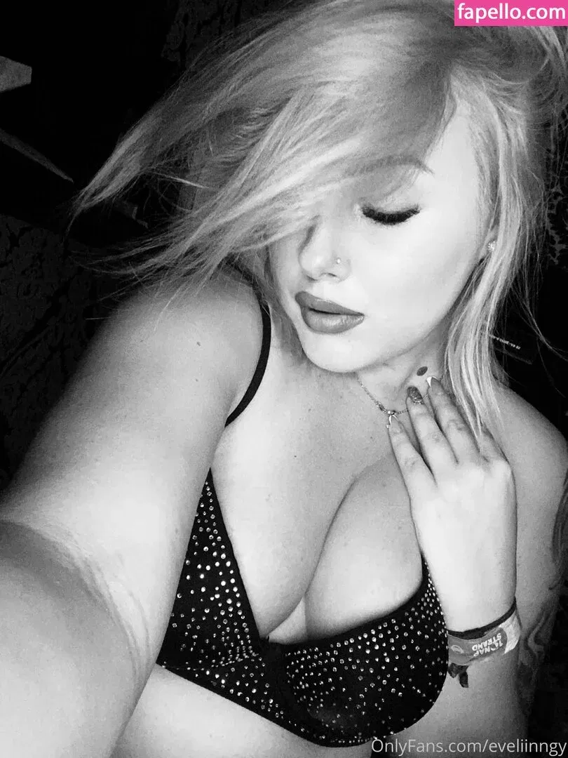 eveliinngy Onlyfans Photo Gallery 