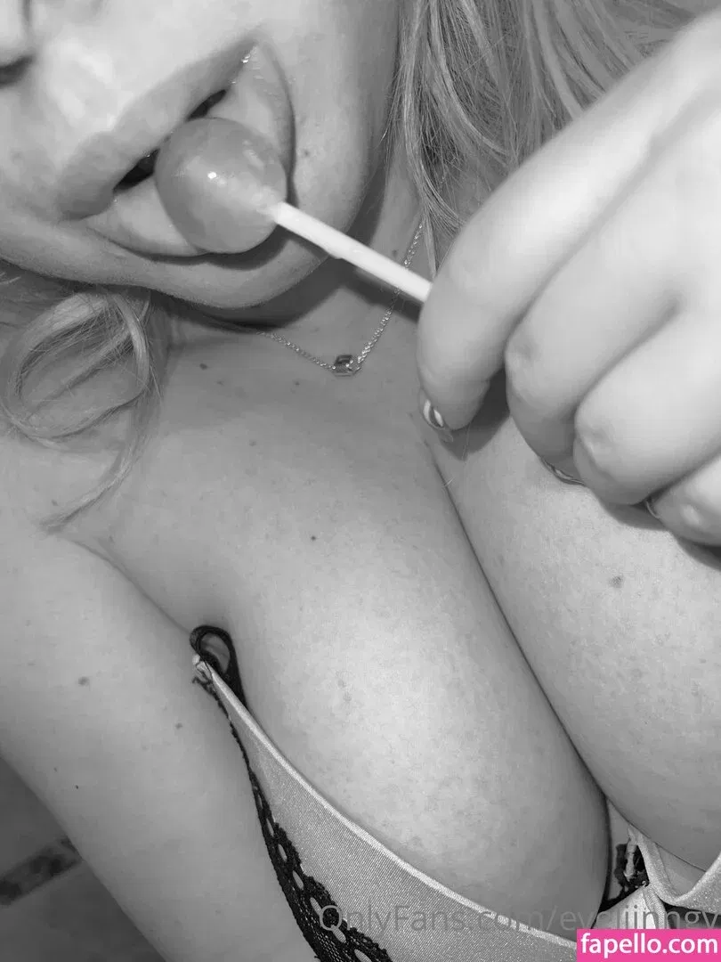 eveliinngy Onlyfans Photo Gallery 