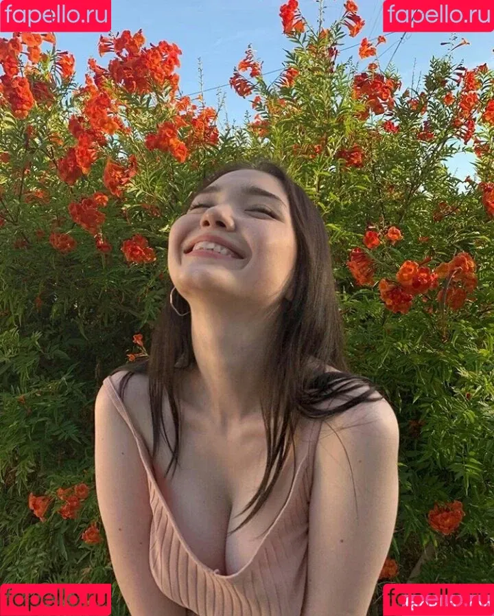 Aya Shalkar Onlyfans Photo Gallery 