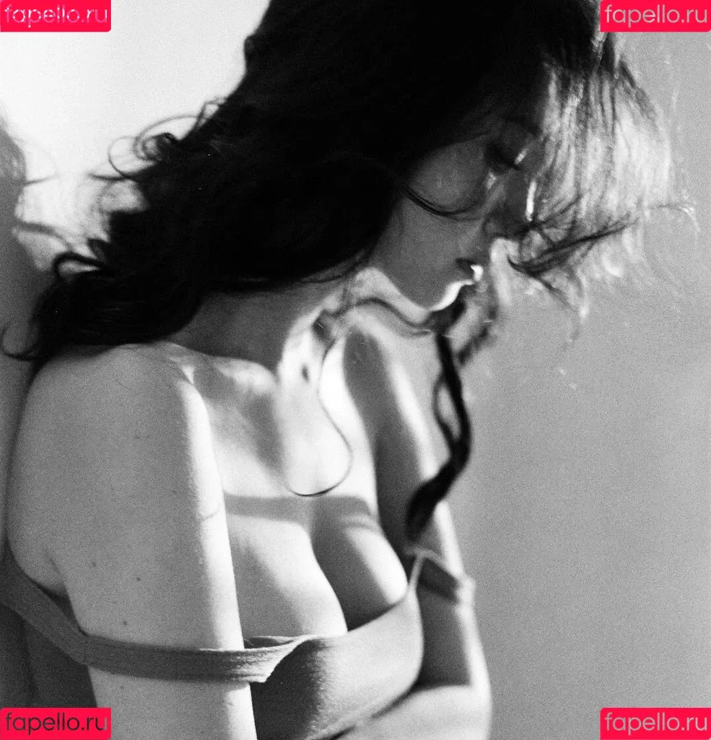 Aya Shalkar Onlyfans Photo Gallery 