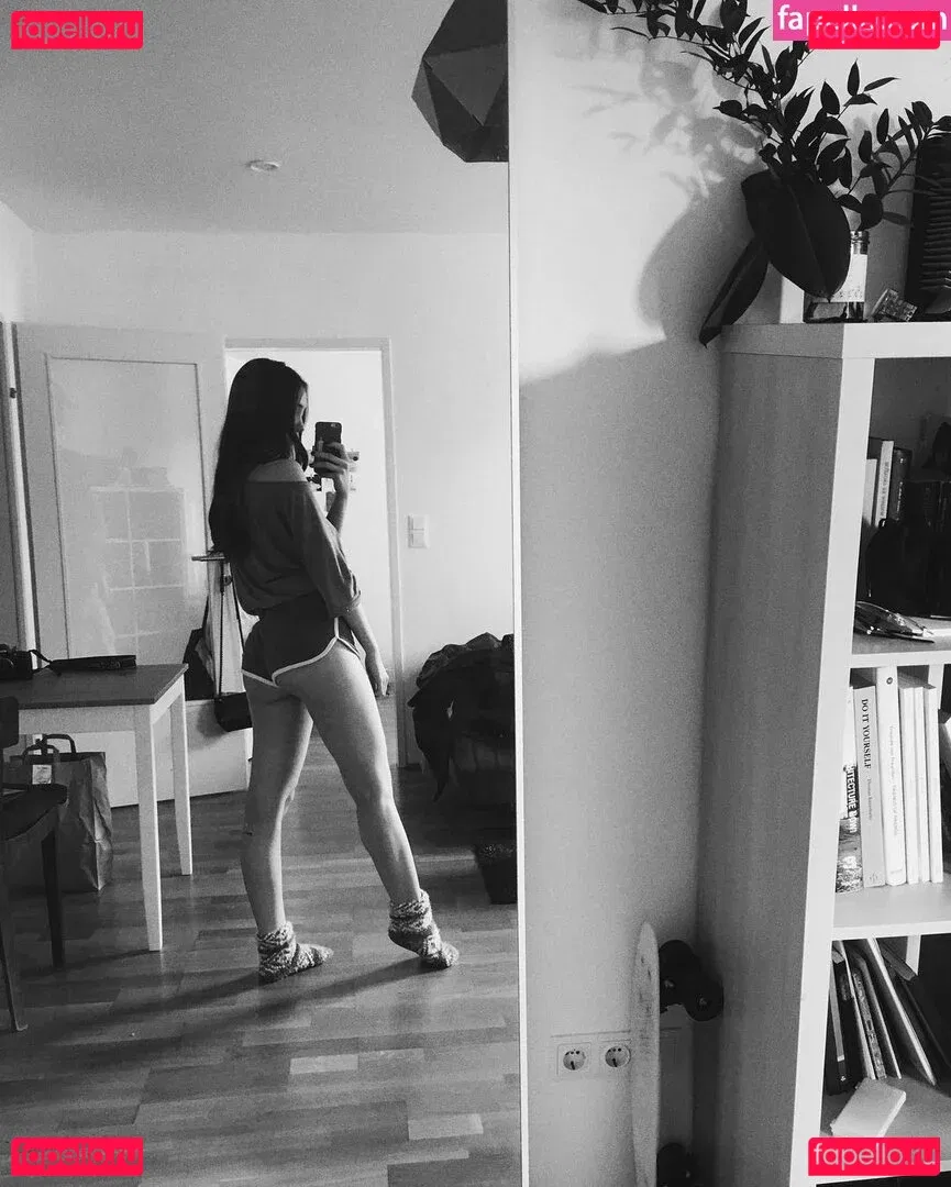 Aya Shalkar Onlyfans Photo Gallery 