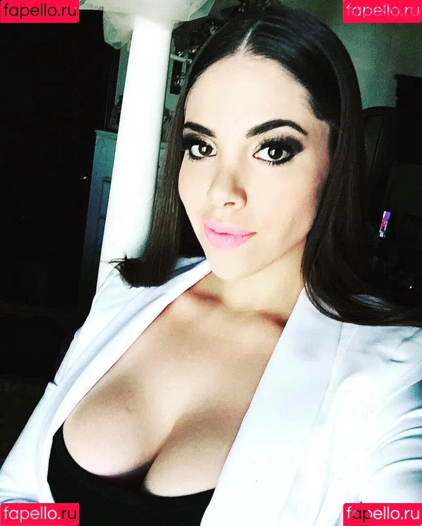 Claudia Guajardo Onlyfans Photo Gallery 