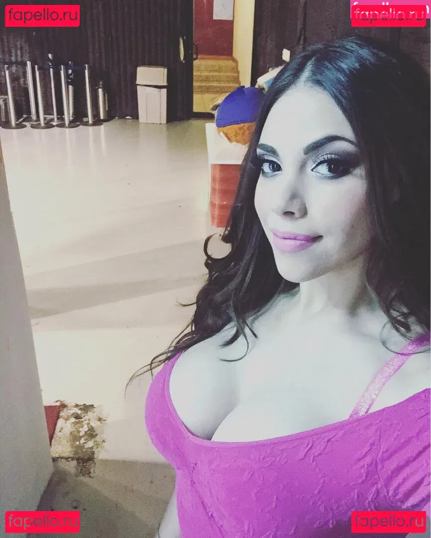 Claudia Guajardo Onlyfans Photo Gallery 