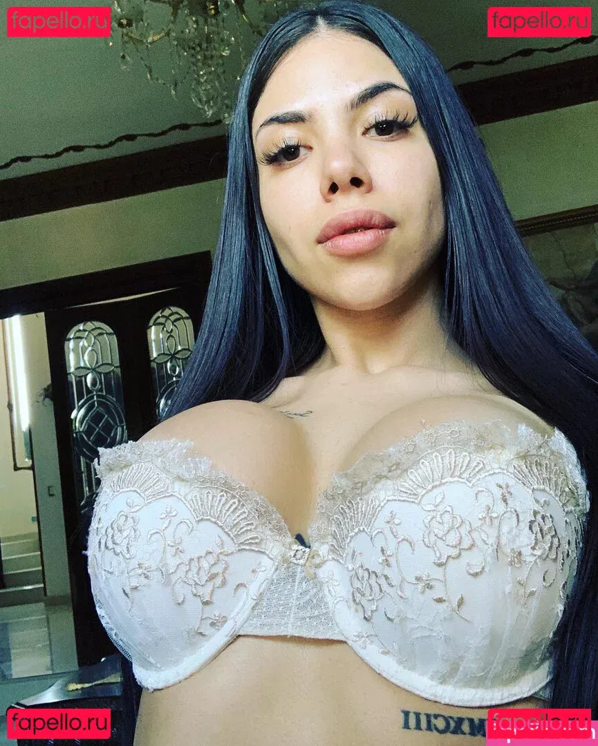 Claudia Guajardo Onlyfans Photo Gallery 