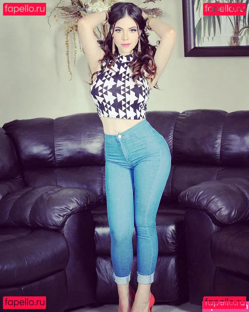 Claudia Guajardo Onlyfans Photo Gallery 