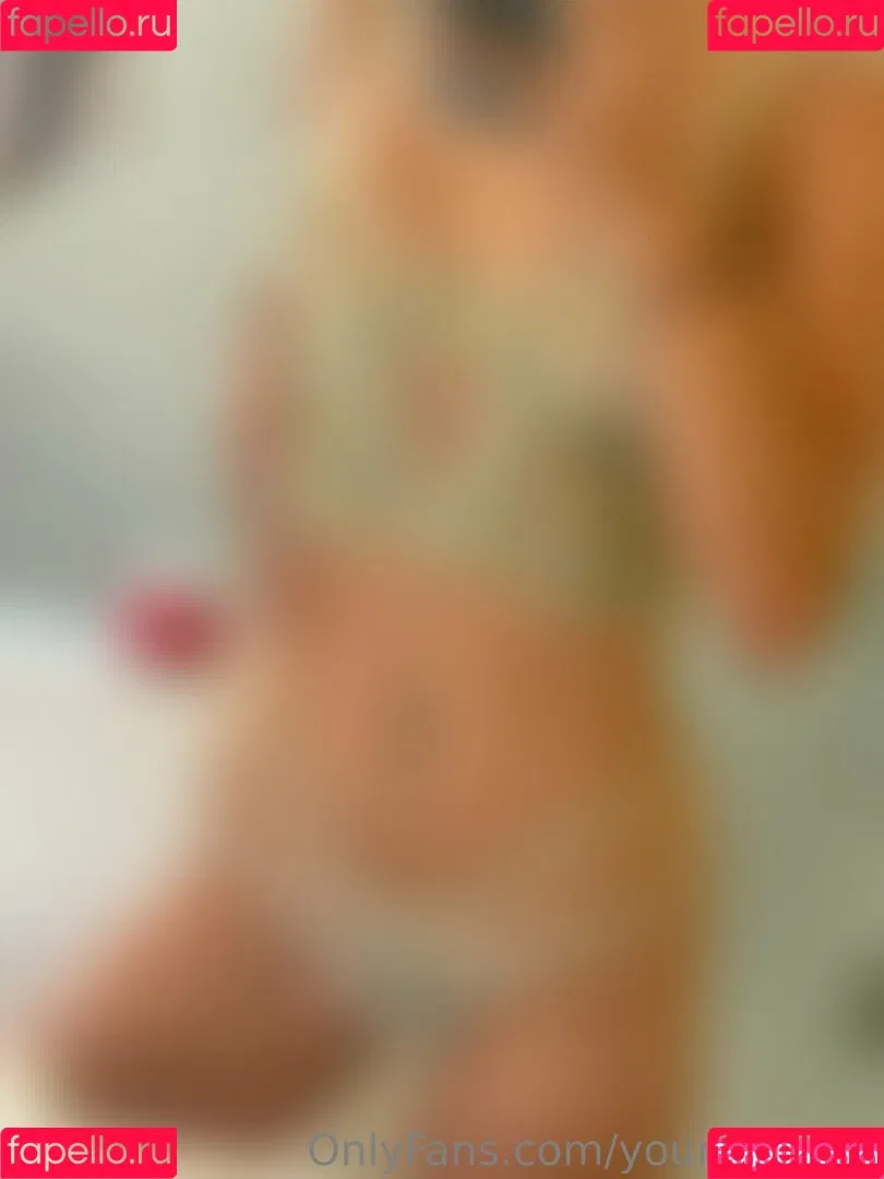 yourgirlzoey Onlyfans Photo Gallery 