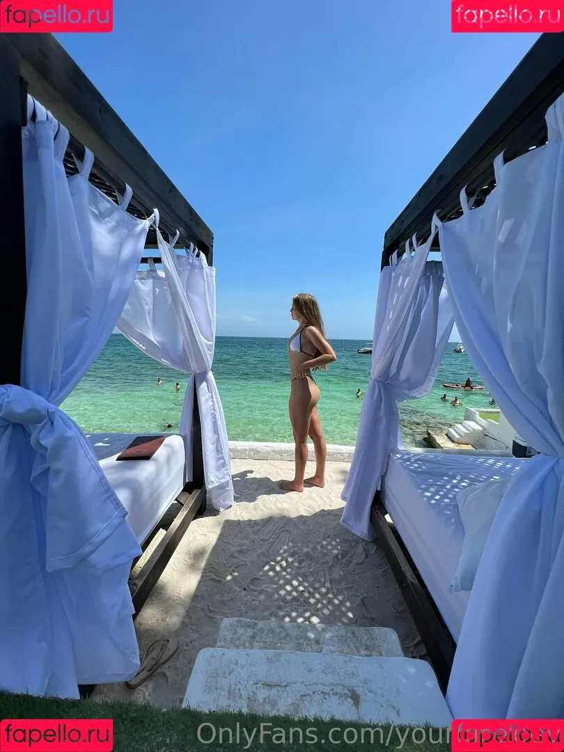 yourgirlzoey Onlyfans Photo Gallery 