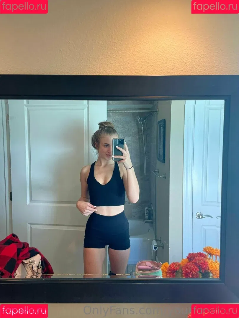 yourgirlzoey Onlyfans Photo Gallery 