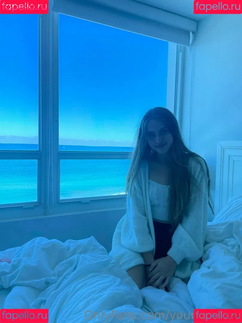 yourgirlzoey Onlyfans Photo Gallery 
