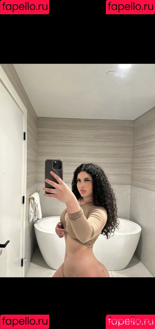 Siarly Onlyfans Photo Gallery 