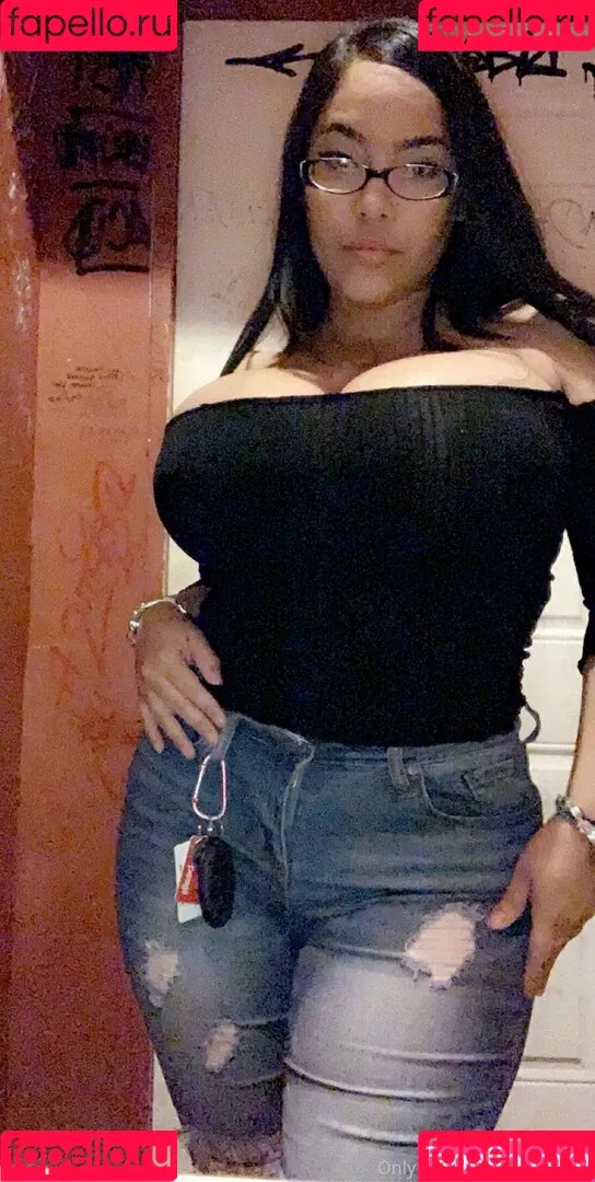 Jaki-Oppai Onlyfans Photo Gallery 