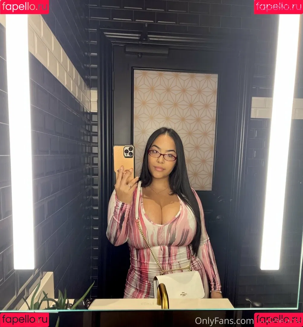 Jaki-Oppai Onlyfans Photo Gallery 