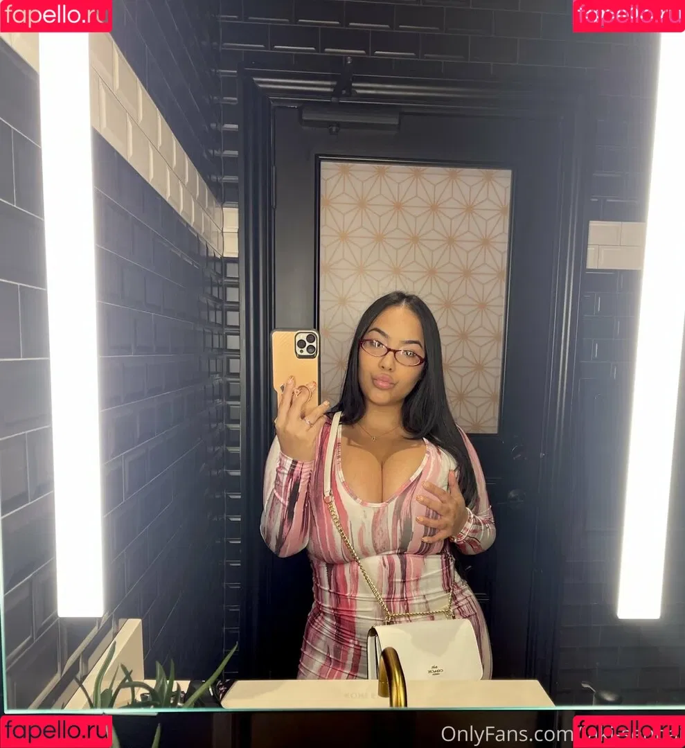 Jaki-Oppai Onlyfans Photo Gallery 
