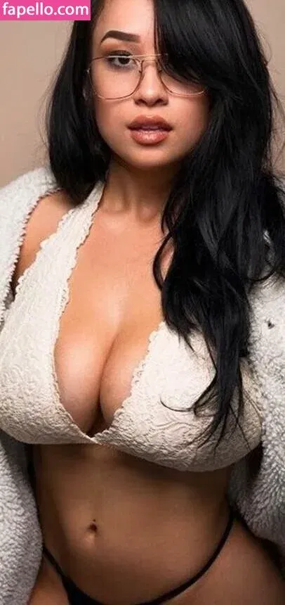 Jaki-Oppai Onlyfans Photo Gallery 