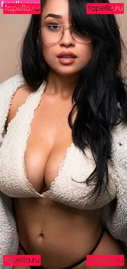 Jaki-Oppai Onlyfans Photo Gallery 