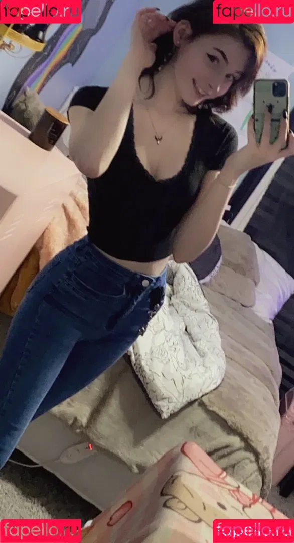 Soggyalien22 Onlyfans Photo Gallery 