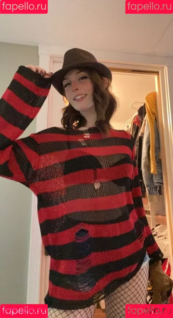 Soggyalien22 Onlyfans Photo Gallery 