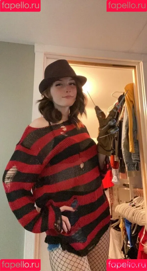 Soggyalien22 Onlyfans Photo Gallery 