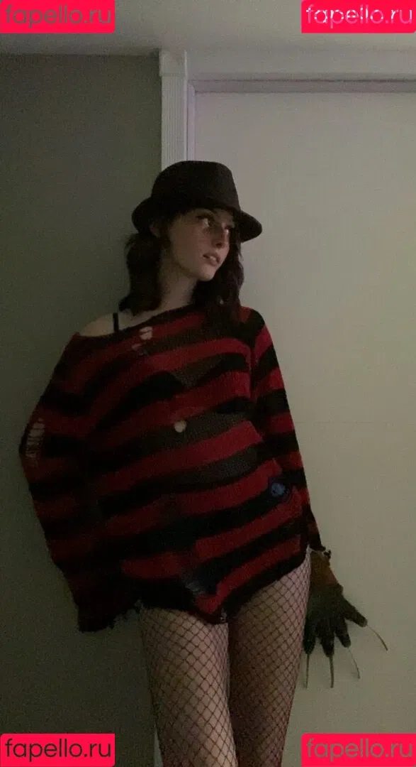 Soggyalien22 Onlyfans Photo Gallery 