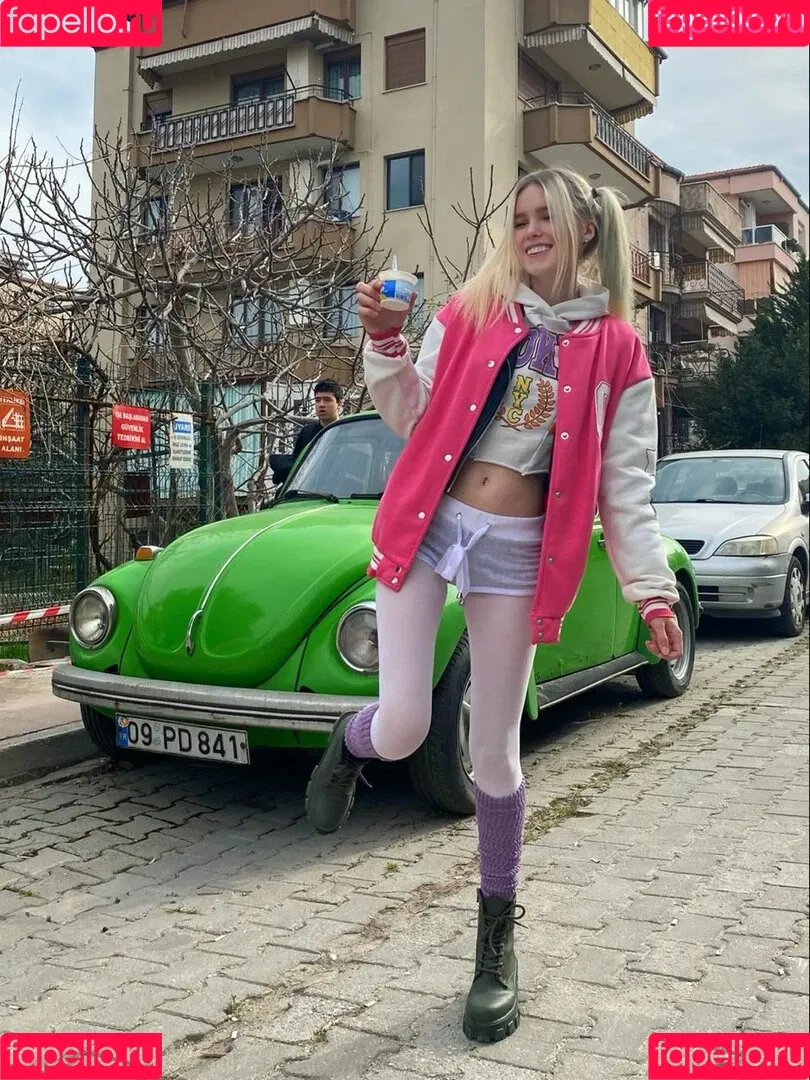 Vikneska Onlyfans Photo Gallery 