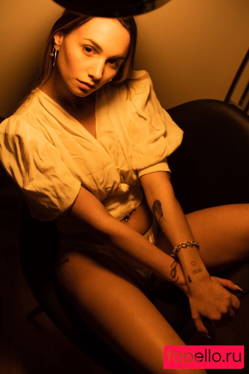 Lara Arluni Onlyfans Photo Gallery 