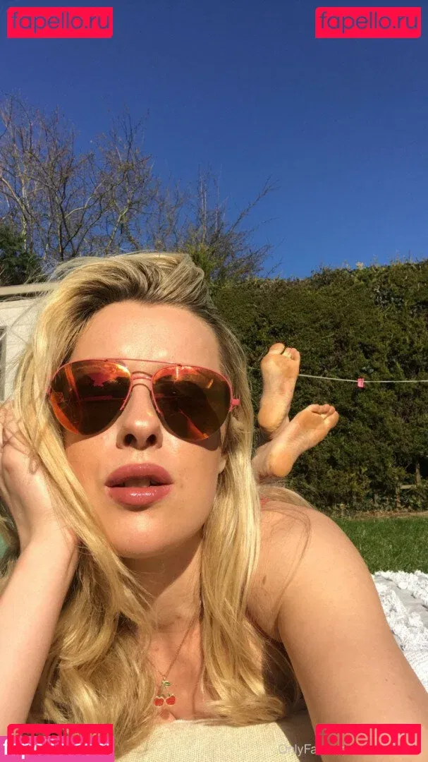 Rosa Brighid Onlyfans Photo Gallery 