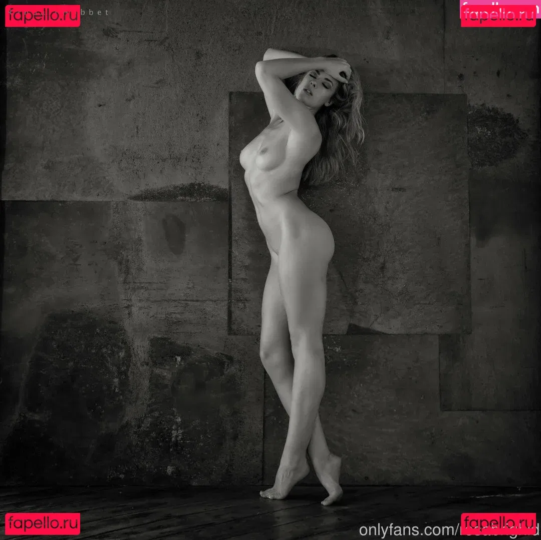 Rosa Brighid Onlyfans Photo Gallery 