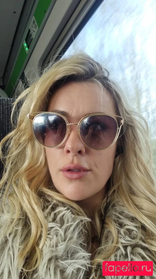 Rosa Brighid Onlyfans Photo Gallery 