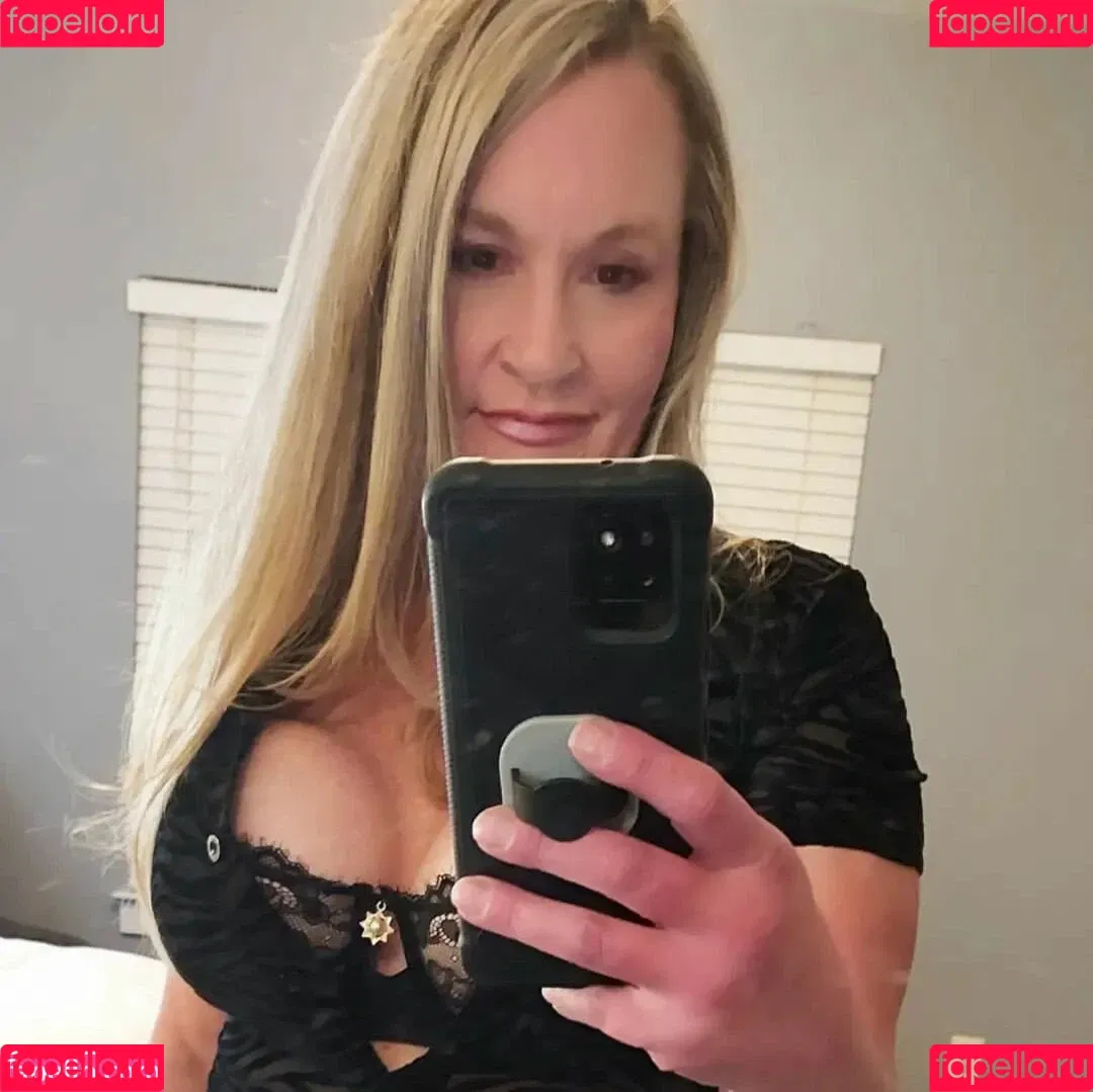PerriPlays Onlyfans Photo Gallery 