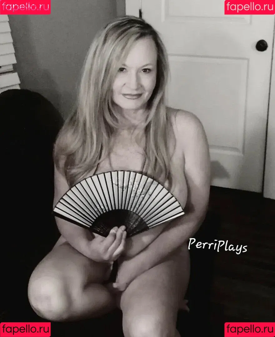 PerriPlays Onlyfans Photo Gallery 