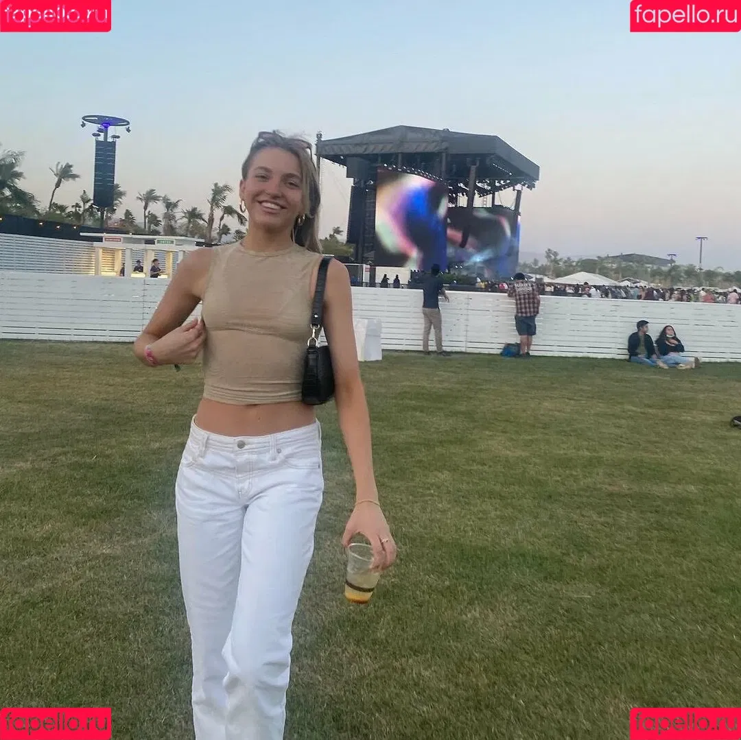 Brynn Rumfallo Onlyfans Photo Gallery 